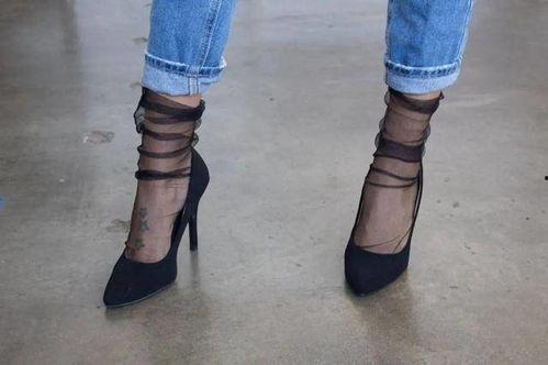 玻璃丝袜在线,玻璃丝袜的时尚魅力与穿搭技巧揭秘