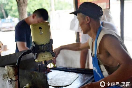 爆料网红大叔是谁啊视频,视频爆料背后的神秘人物